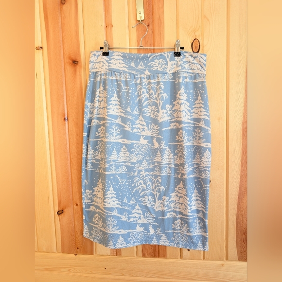 Nuggles Dresses & Skirts - Nuggles Women's L Blue and White Patterned Tee Skirt T-skirt